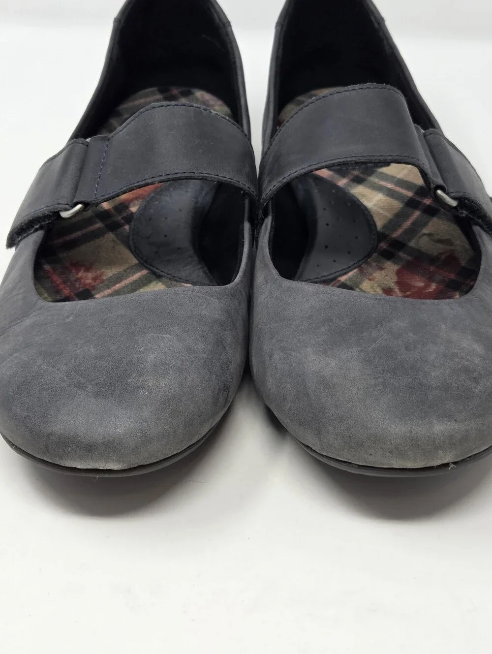 Born Womens Mary Jane Flats Dark Grey Leather Hook Loop Strap F03604 Size 9.5M